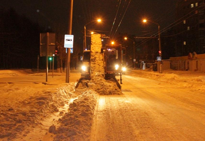 В ночь на 3 марта на дорогах будут работать 94 единицы снегоуборочной техники