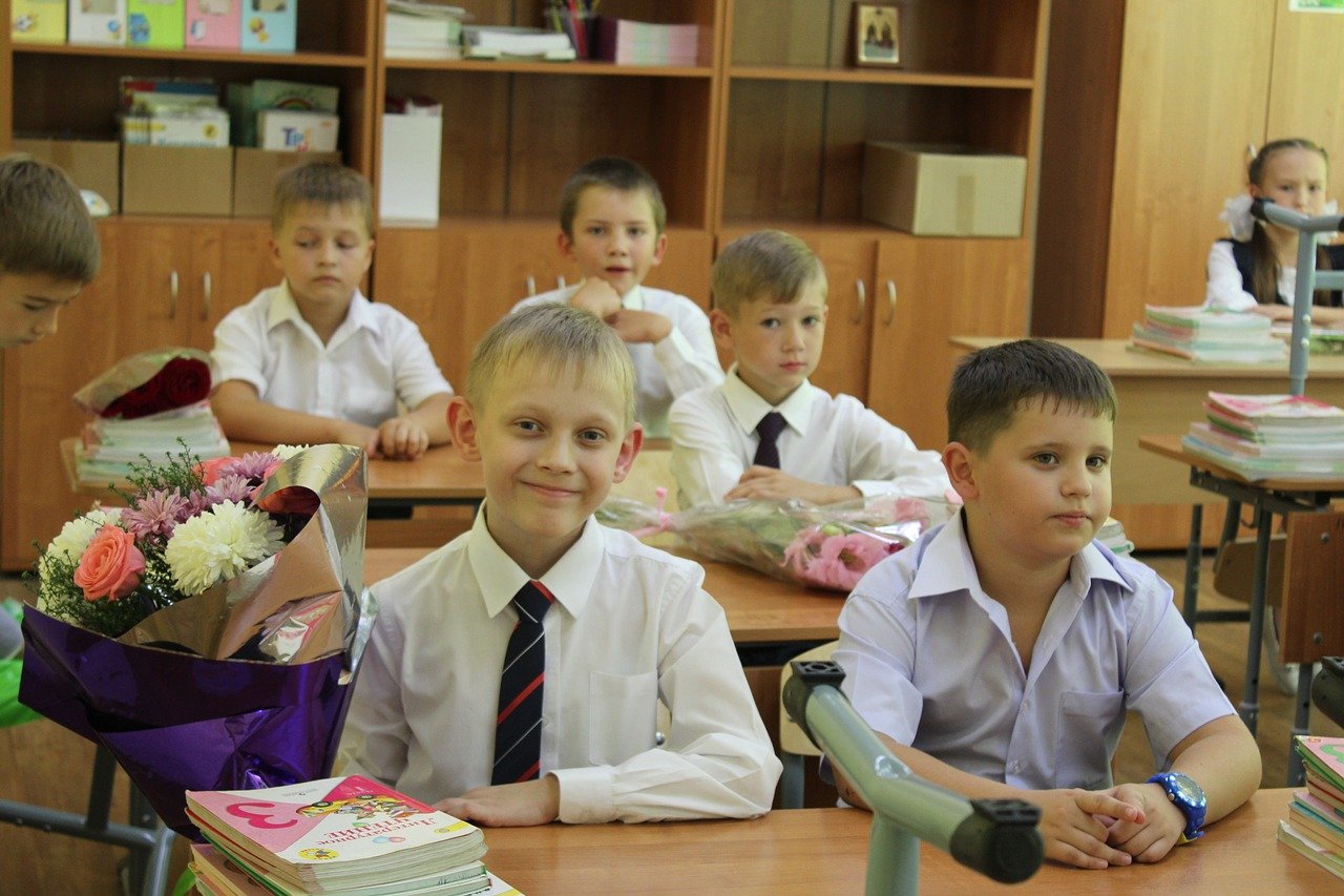 В Барнауле более 85 тысяч школьников сядут за парты 1 сентября