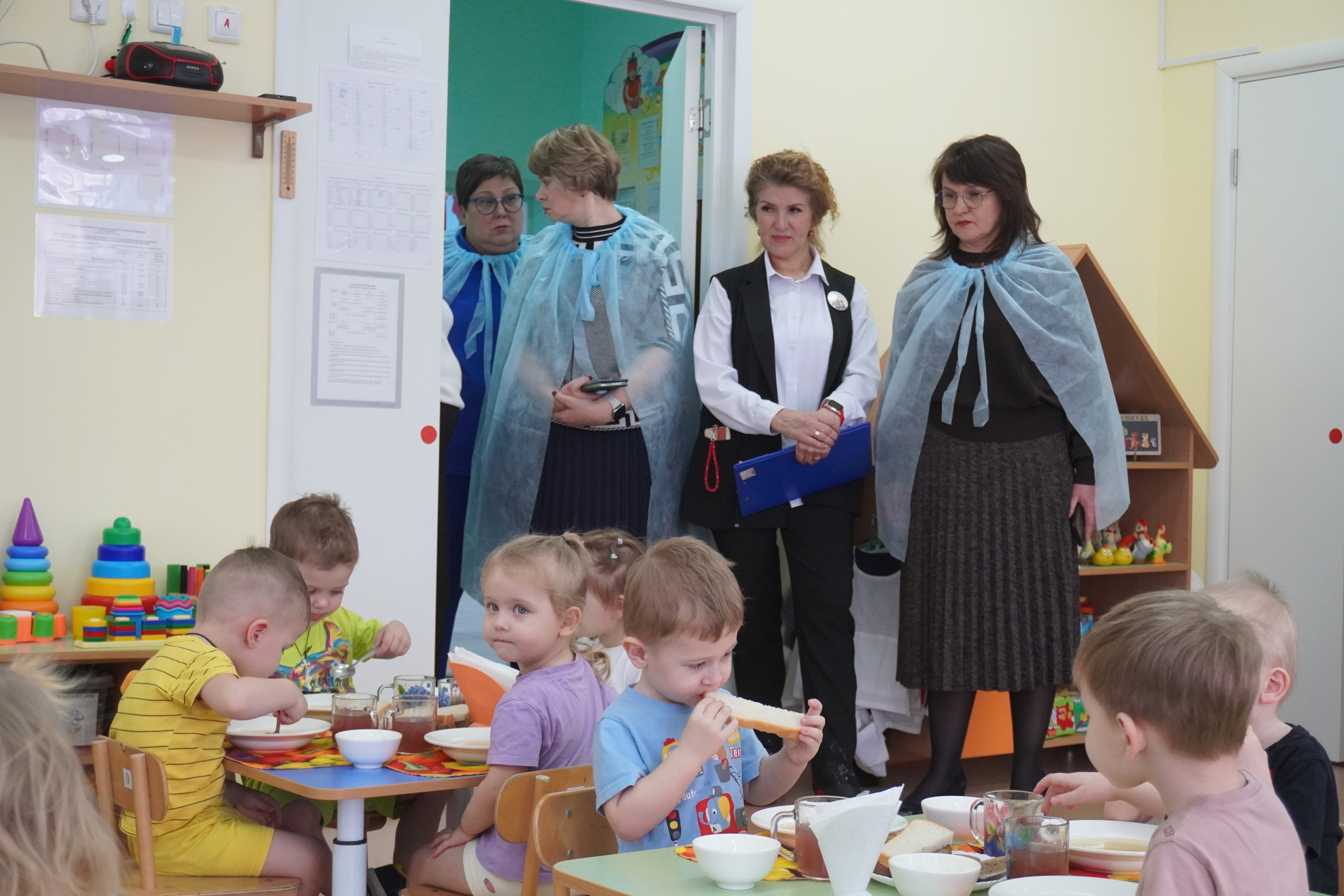 Общественники проверили работу барнаульского детского сада № 268