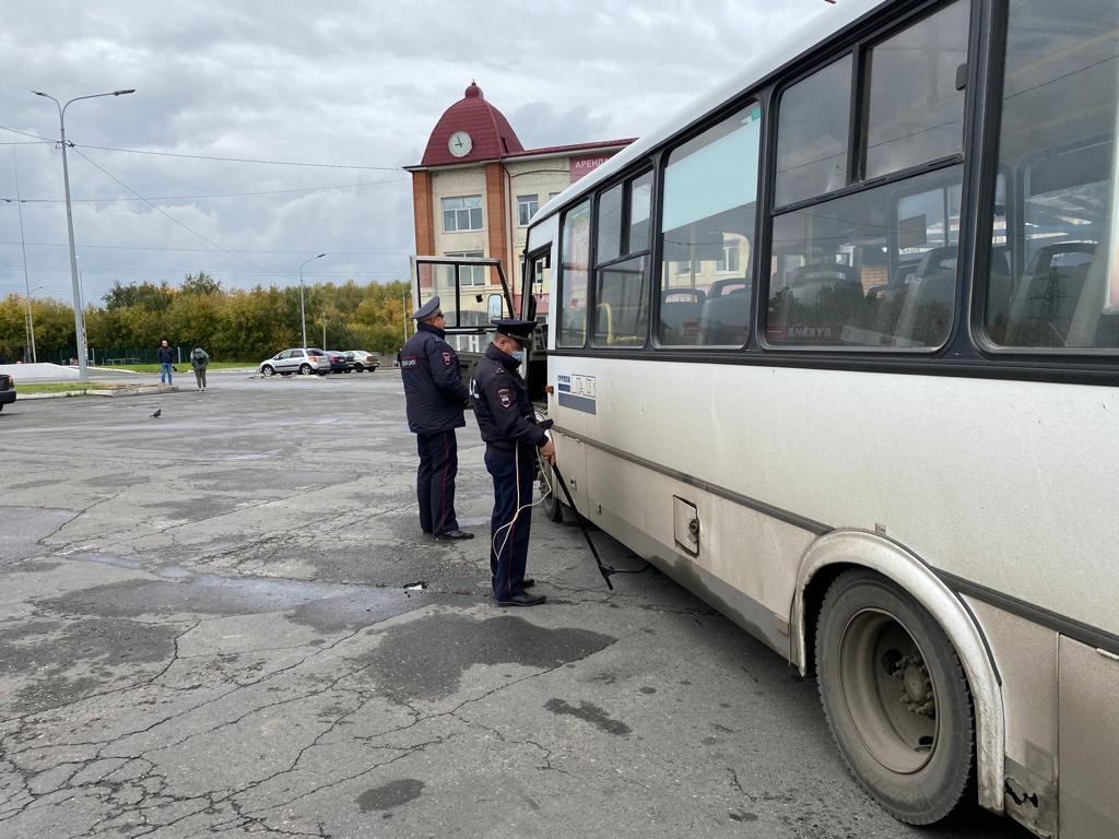 В рамках акции «Чистый воздух» в Барнауле измеряли объем выхлопов от транспорта