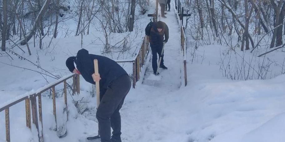 В Центральном районе прошли первые в этом году волонтёрские акции