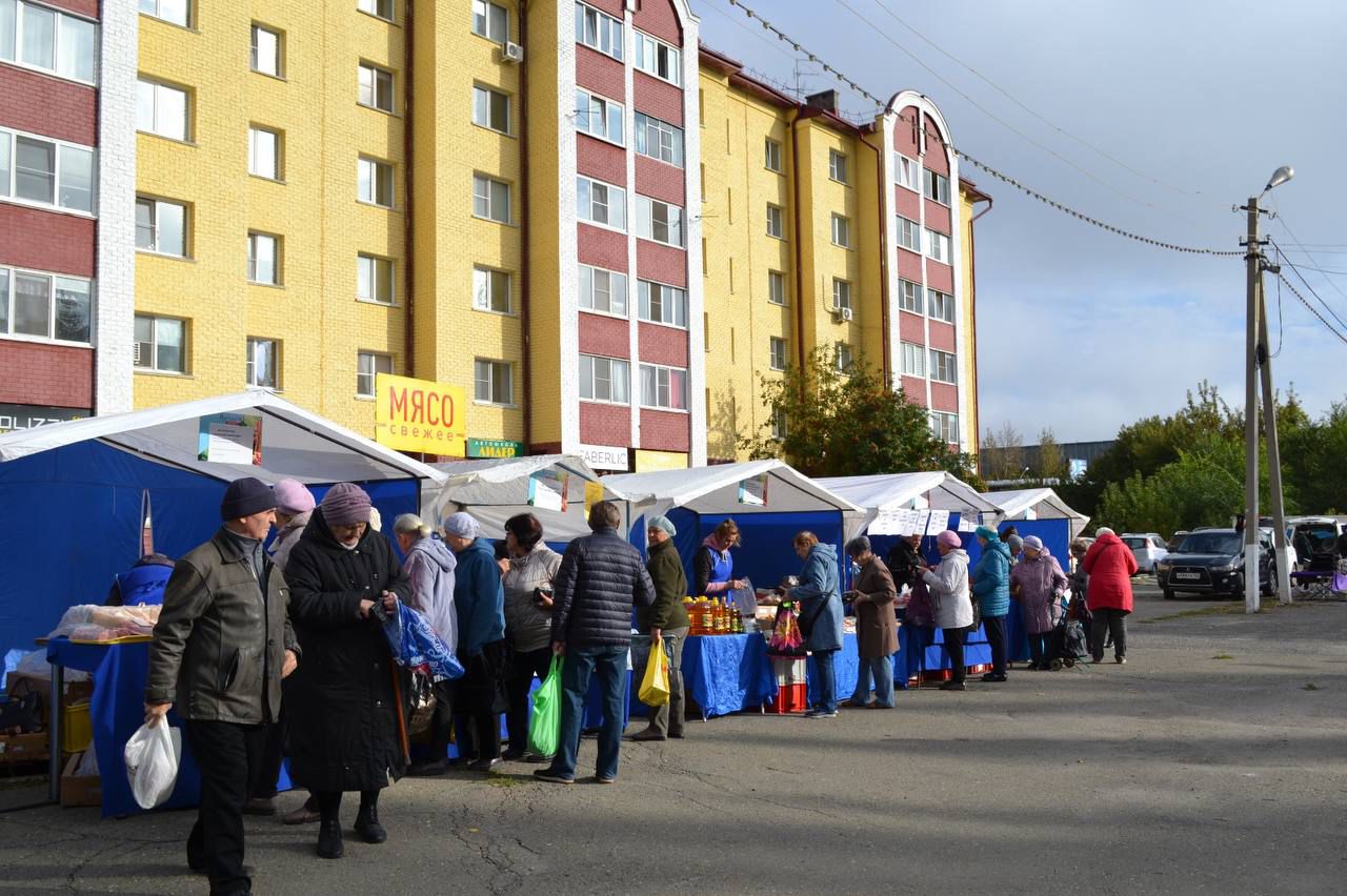 В Барнауле прошли традиционные субботние продовольственные ярмарки