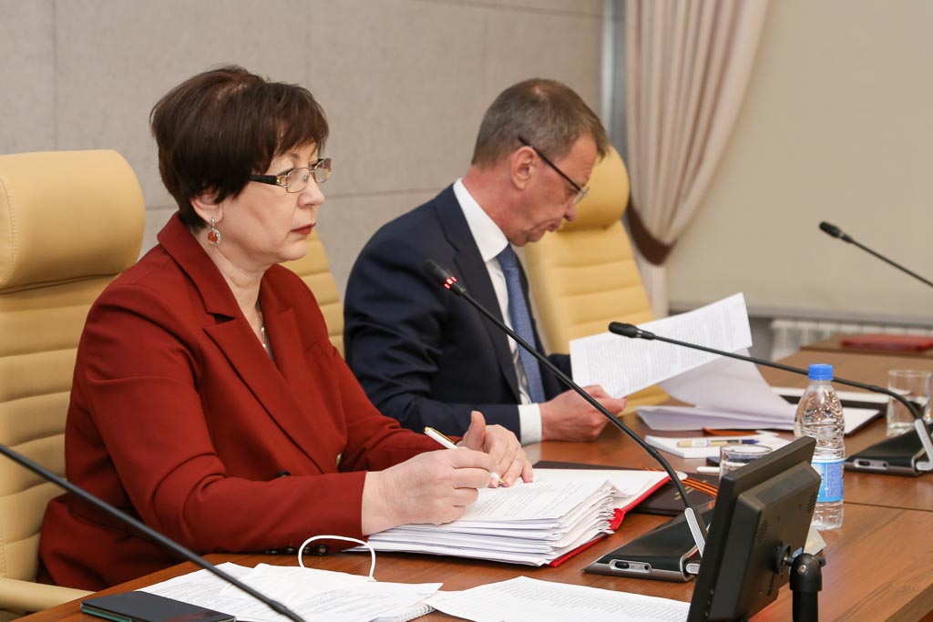 Правила землепользования и застройки, бюджет Барнаула и другие вопросы рассмотрели на заседании БГД