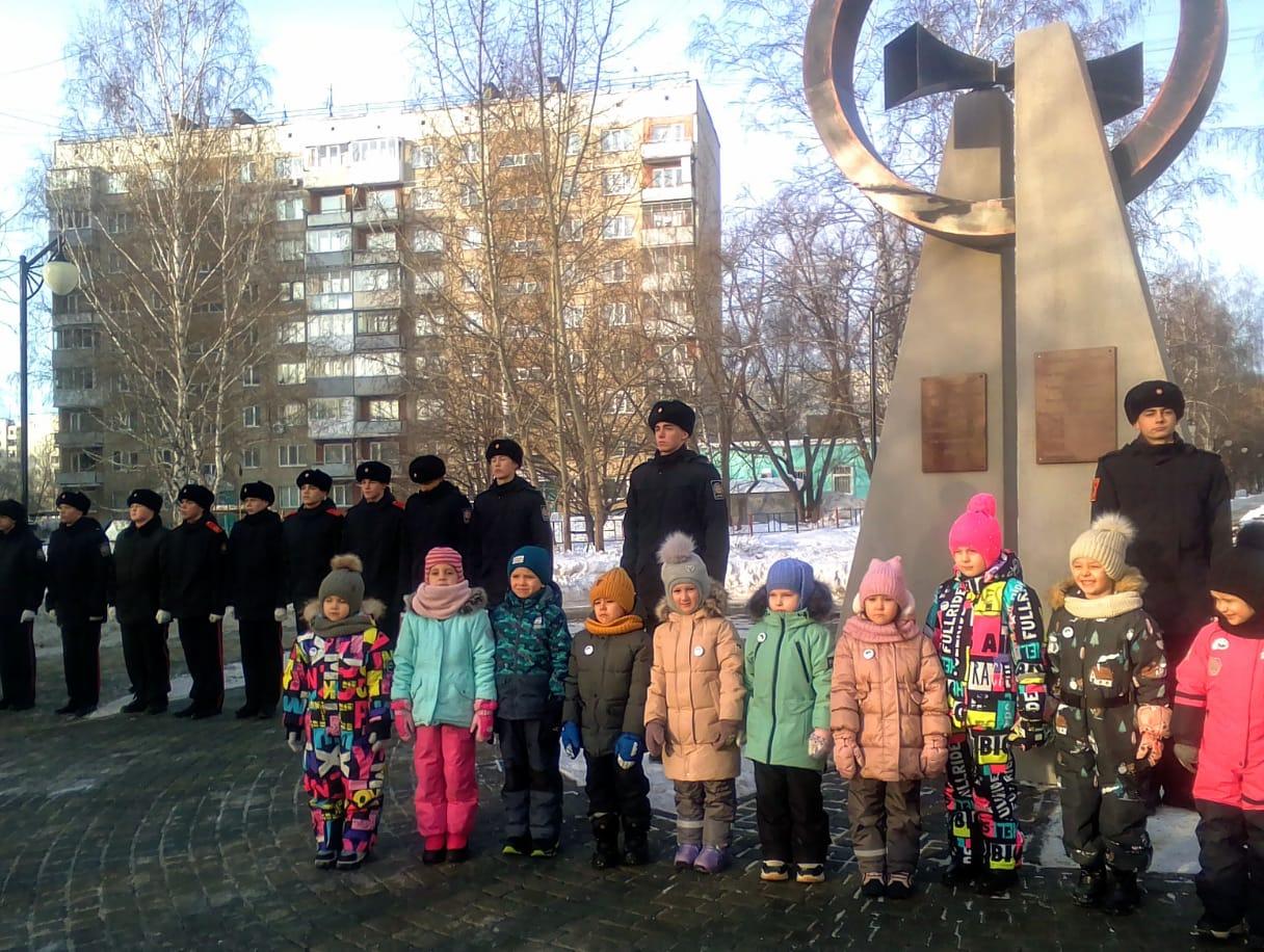 В барнаульских школах прошли  мероприятия, посвященные Дню полного освобождения Ленинграда от блокады