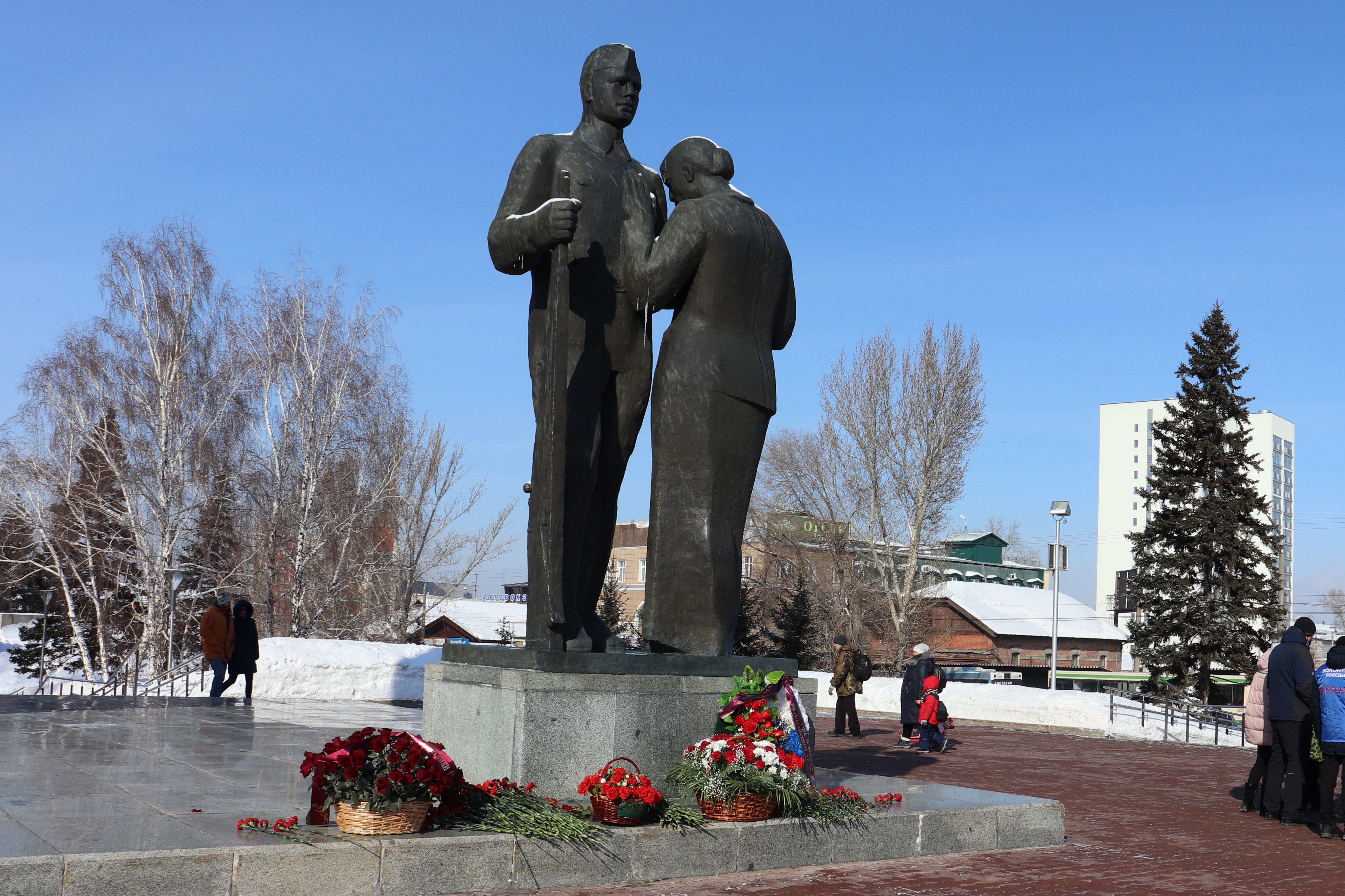 В Железнодорожном районе Барнаула прошли памятные мероприятия, посвященные Дню защитников Отечества