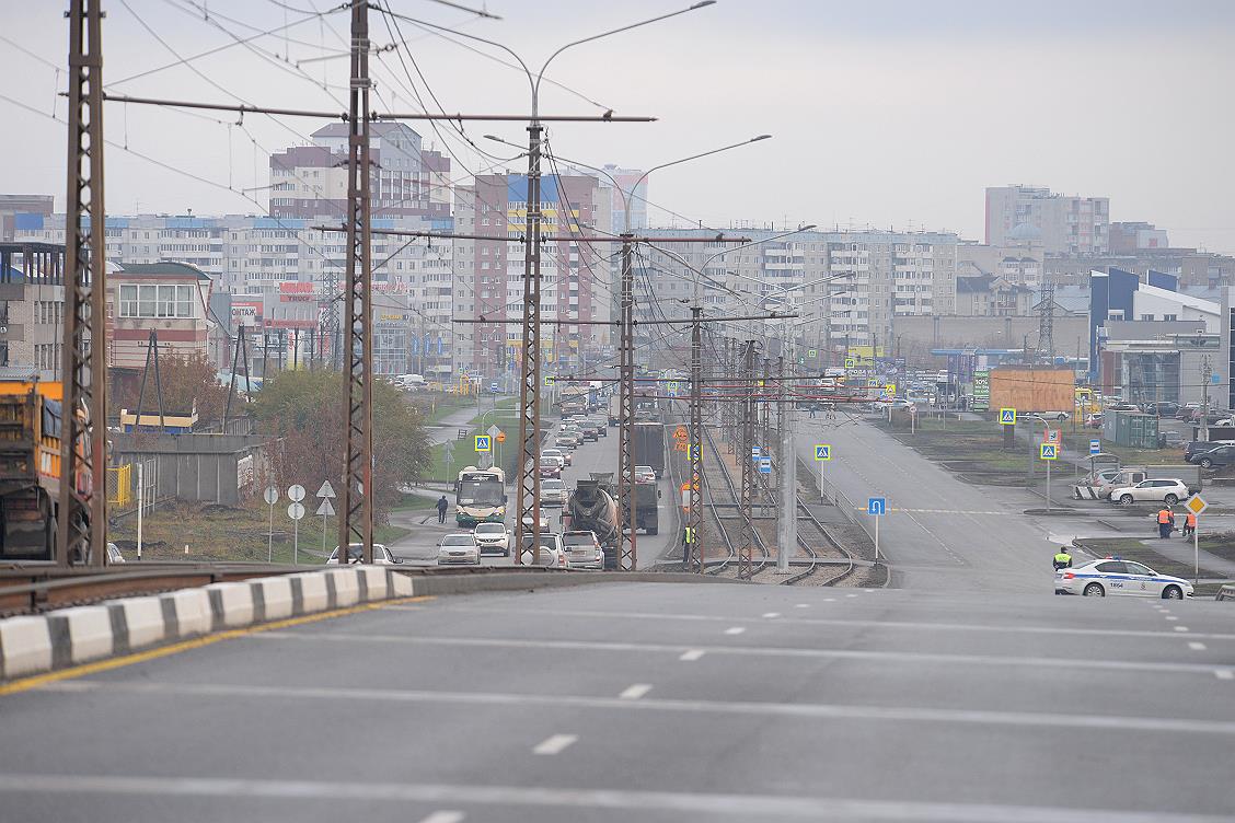В Барнауле завершена реконструкция одной из главных городских автомагистралей - улицы Попова