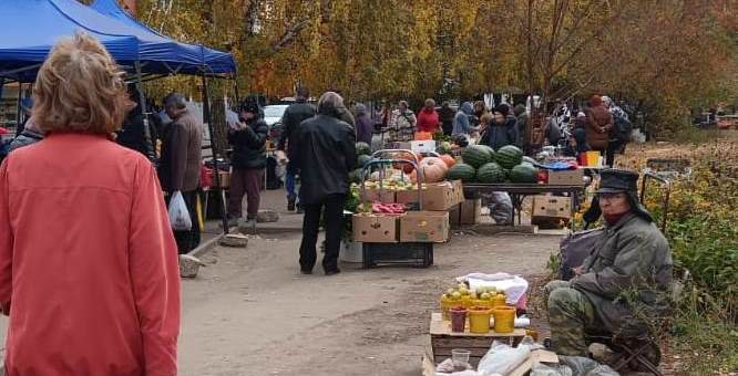 Очередной рейд по несанкционированной торговле прошел в Ленинском районе у бывшего рынка «Докучаево»