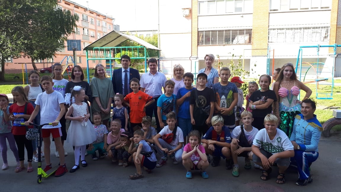 В ТОС микрорайона Центр прошло праздничное мероприятие в честь Дня города Барнаула  