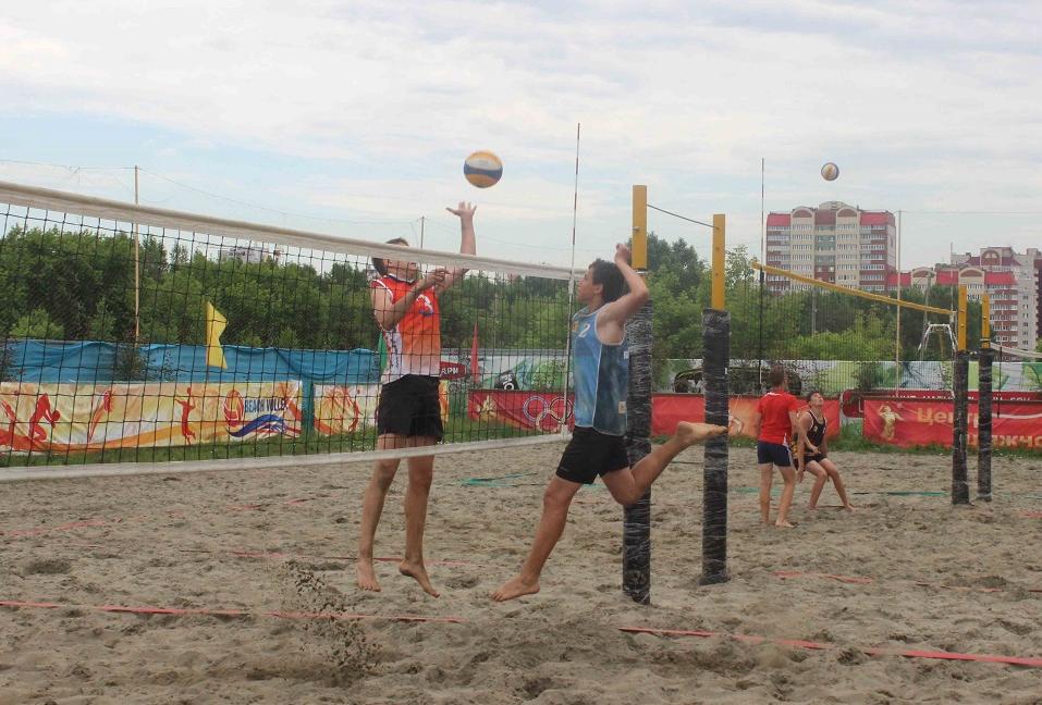 В Барнауле определят чемпиона Сибири по пляжному волейболу 