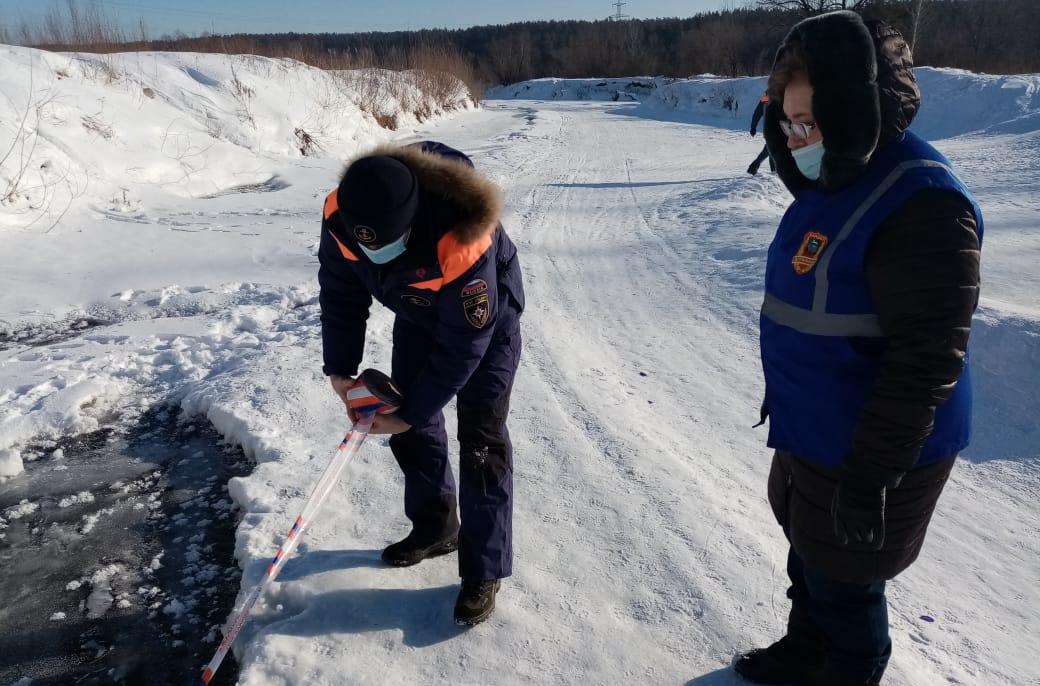 Барнаульцев предупреждают: выходить на лед опасно для жизни и здоровья
