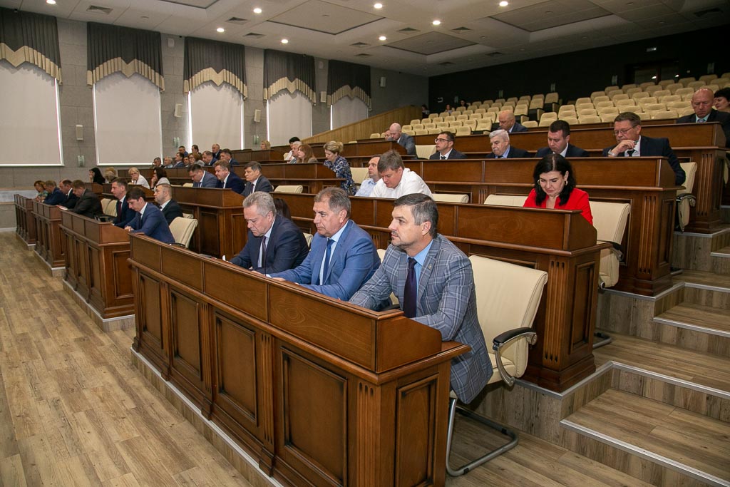 Летний спортивный сезон обсудили на аппаратном совещании в администрации Барнаула