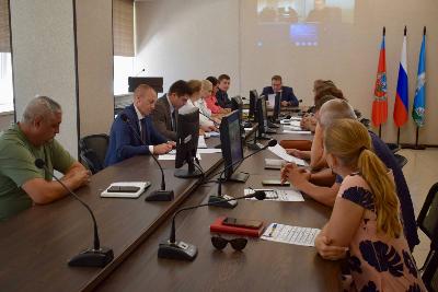Работу по покосу травы на территории района обсудили в администрации района