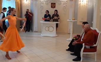 Накануне 290-летия Барнаула 50-летний юбилей отметили супруги Безруковы