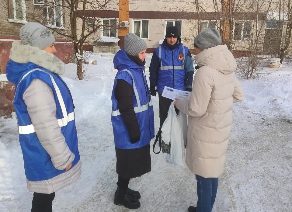 Барнаульские дружинники провели информационно-разъяснительные беседы с жителями микрорайона «Поток»