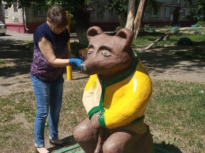 В микрорайоне Новосиликатном подвели итоги проверок состояния детских площадок