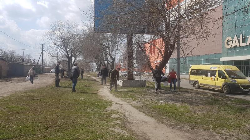 Барнаульцы делают свой город чище
