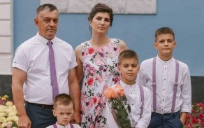 В число призеров в краевой эстафете «Согрей теплом родительского сердца» вошла семья Гладковых