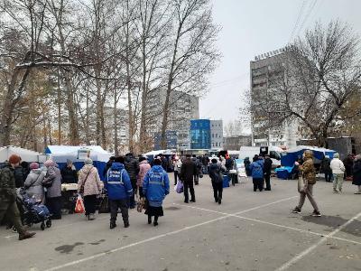 Продовольственная ярмарка прошла парке спорта А.Смертина