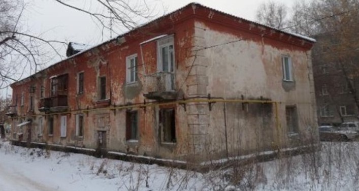 На территории Октябрьского района проверили аварийные дома в рамках Закона №99-ЗС 