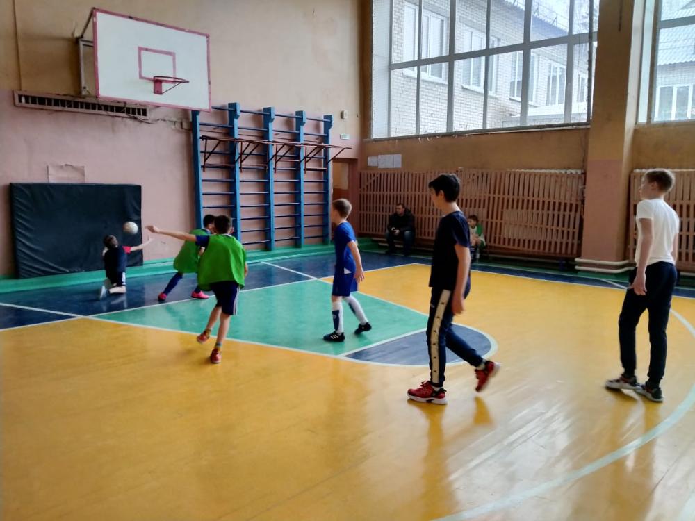 Турнир по мини-футболу среди школьников прошёл в Железнодорожном районе