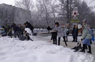 «Снежный десант» продолжает свою работу в Ленинском районе
