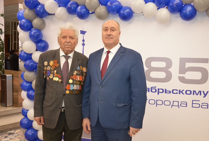 В Барнауле прошло торжественное мероприятие по случаю 85-летия Октябрьского района 