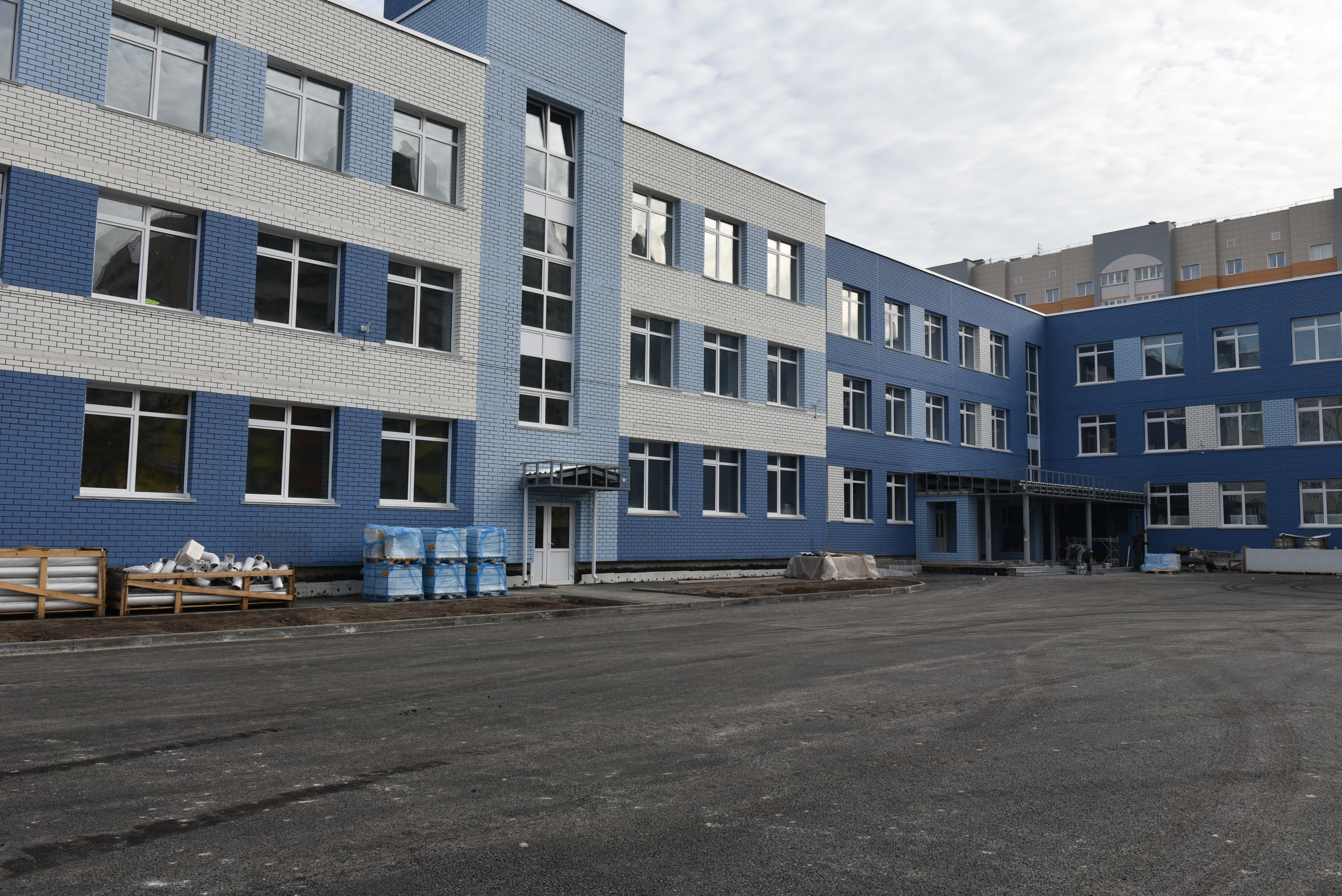 Вячеслав Франк: Строители делают все возможное, чтобы наверстать объемы работ на строительстве детского сада в квартале 2006а