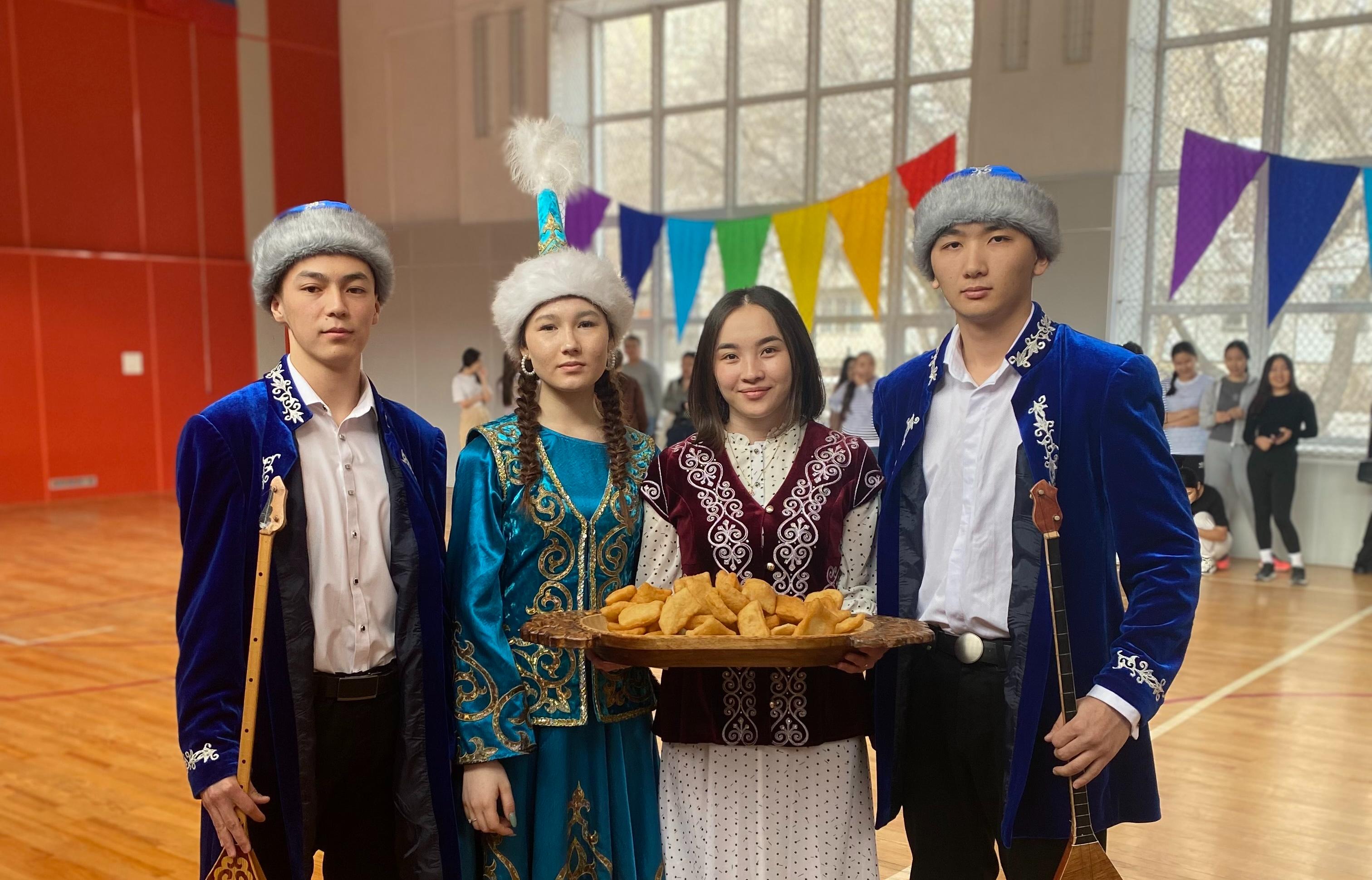 В Барнауле прошла этноспартакиада, посвященная празднику весны у коренных народов Алтая