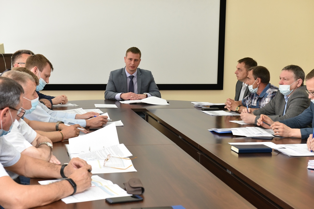 В администрации Барнаула прошло совещание по подготовке городского хозяйства к работе в зимний период