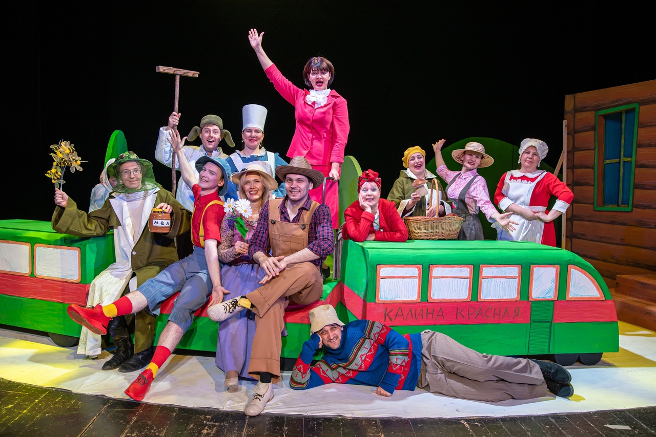 кремлевская елка сценография. кремлёвская елка 2021 снегурочка. новогоднее представление для школьников 2024. афиша новогодних представлений для детей. кремлевская елка 2022-2023.