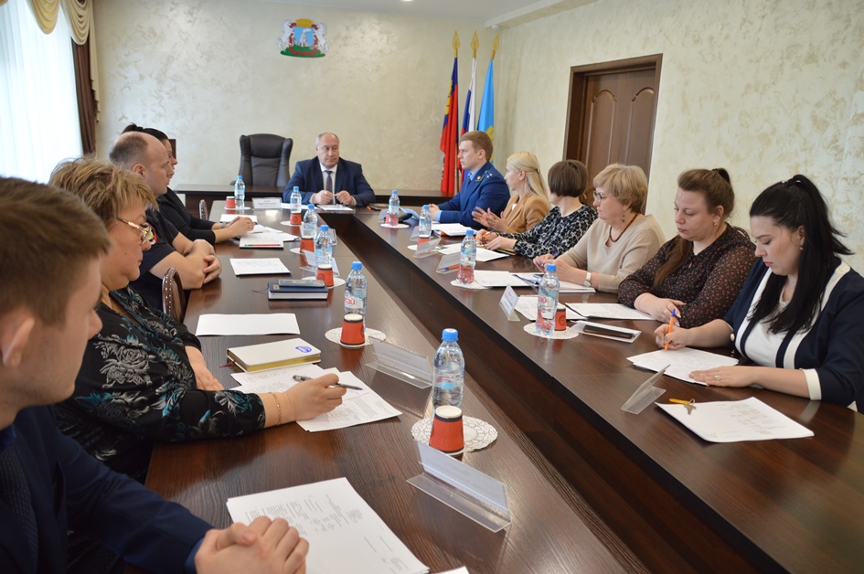 В администрации Октябрьского района состоялось заседание Совета по противодействию коррупции 