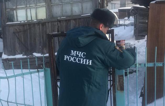 Рейды по пожарной безопасности в домах с печным отоплением проводят в Барнауле