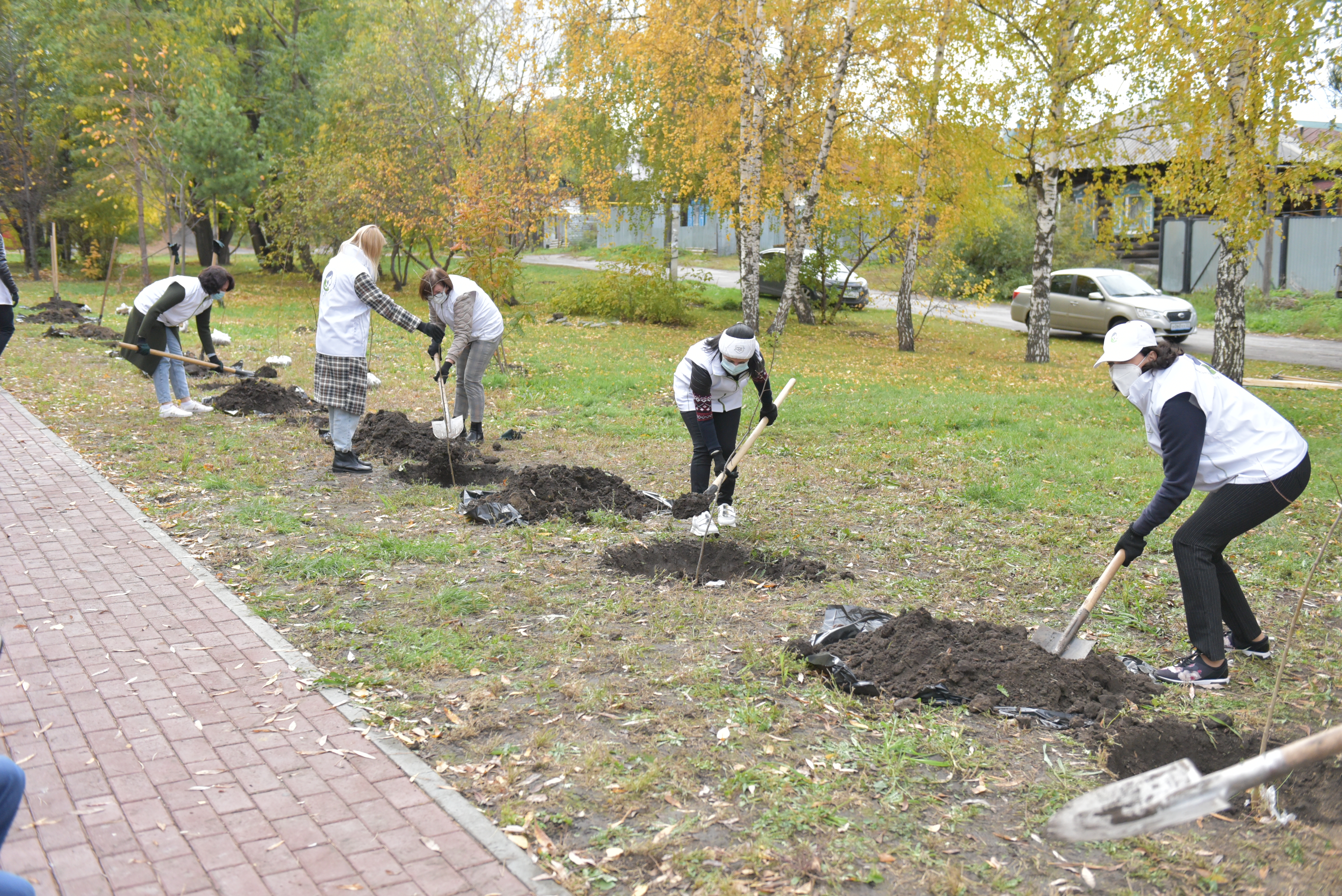 В Барнауле прошла экологическая акция в честь 75-летия Победы