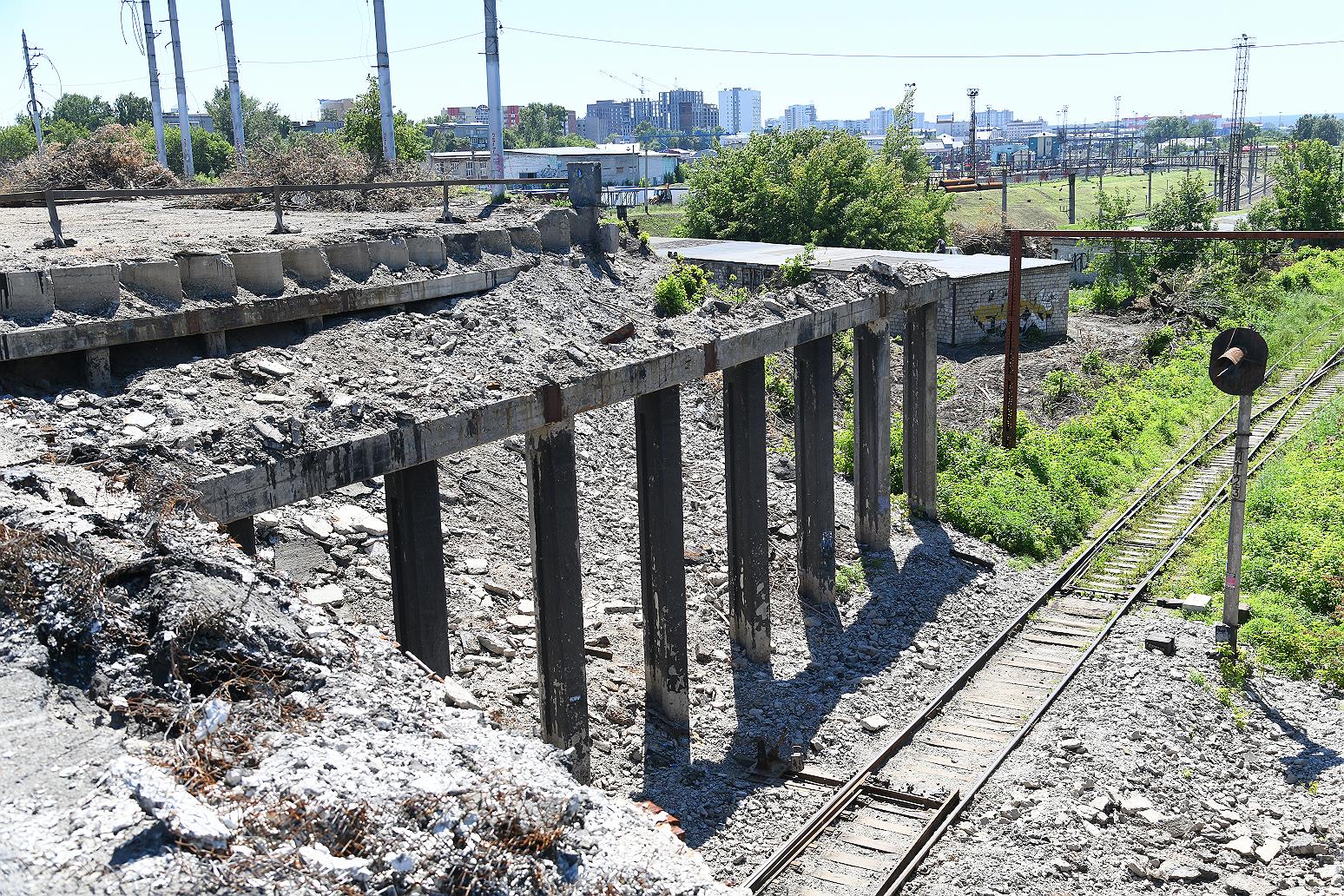 Когда откроют мост на новом рынке. Путепровод. Железнодорожный после реконструкции. Новый мост Барнаул. Виадук Свердловская область.