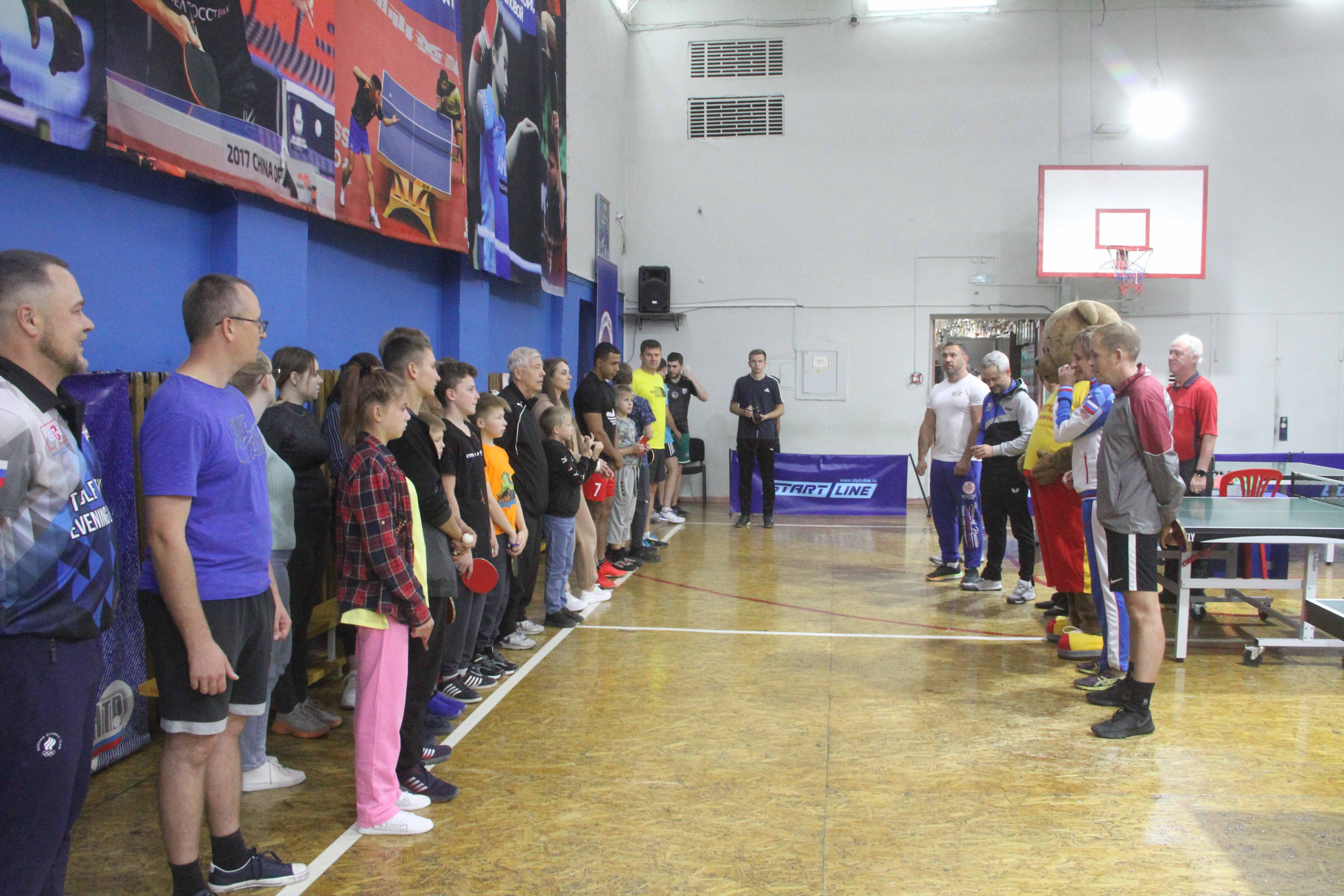 Добрая подача: необычный турнир по настольному теннису с участием детей и взрослых прошёл в Барнауле