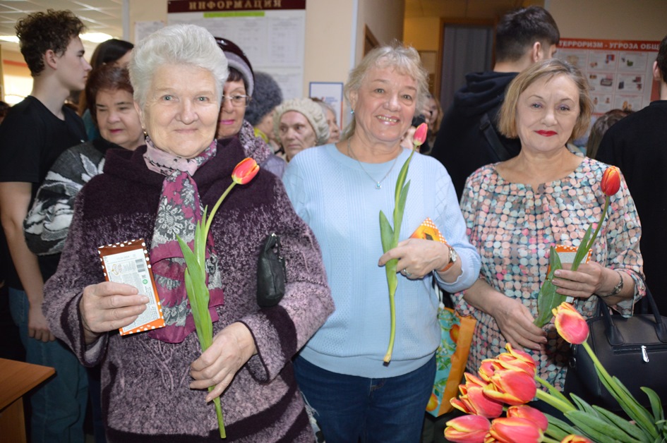 В преддверии Международного женского дня в Доме культуры «Октябрьский» провели  праздничное мероприятие 