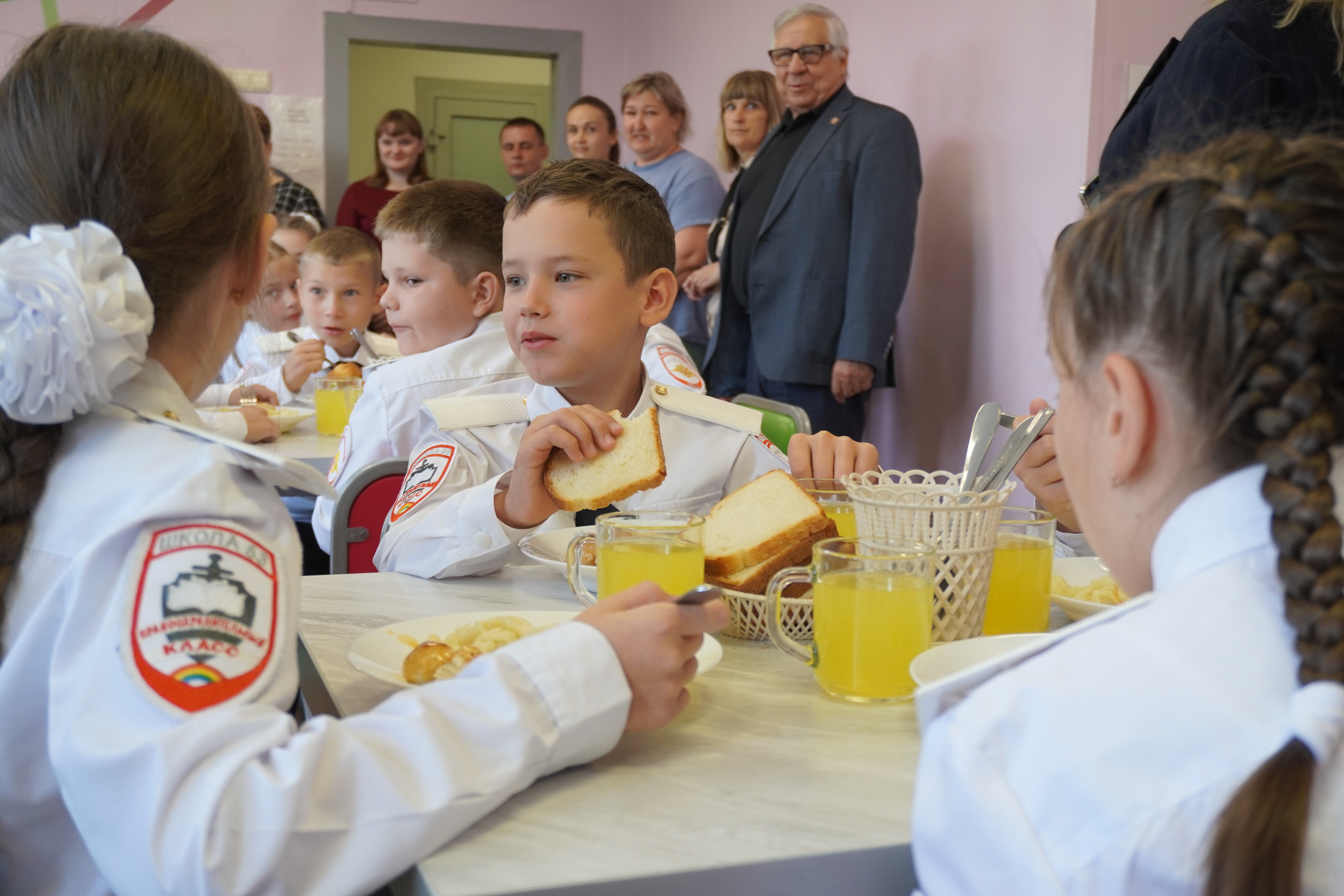В Барнауле стартовал сентябрьский цикл проверок школьного питания