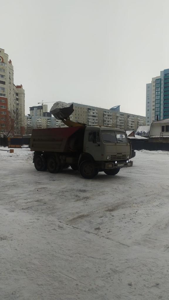 В Центральном районе Барнаула на особом  контроле очистка кровель и дворовых территорий от снега и наледи