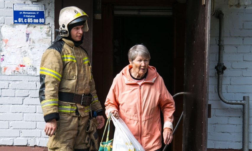 В случае необходимости эвакуированных жильцов дома, где произошел хлопок бытового газа, разместят в гостинице «Барнаул»