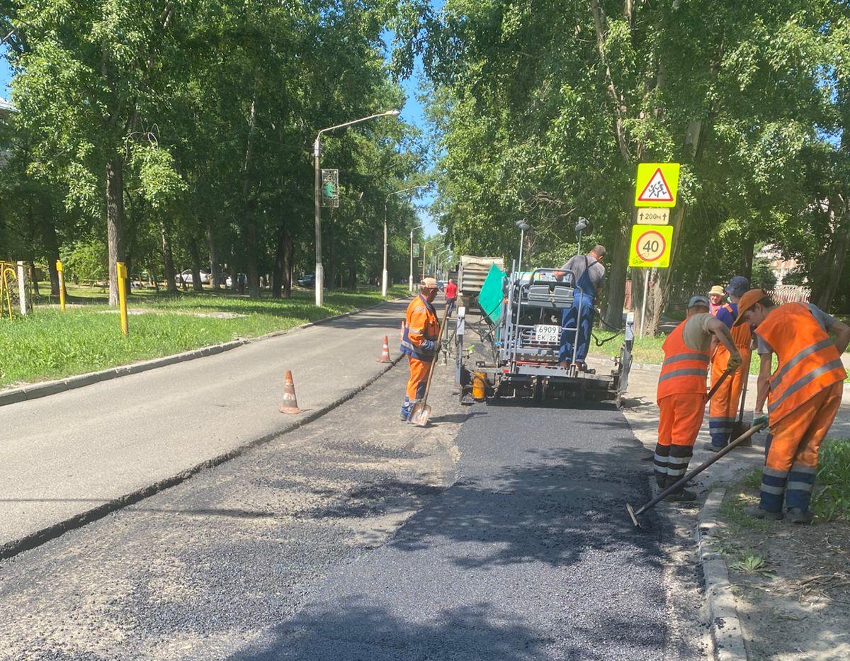 МБУ «Автодорстрой» приступил к устройству тротуара на улице Антона Петрова