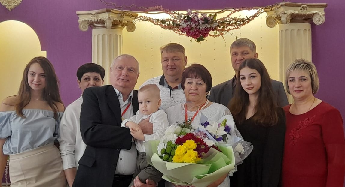 Супруги Владимир Константинович и Раиса Львовна Роор отметили 50-летний юбилей совместной жизни