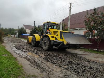 В барнаульском селе Власиха приступили к асфальтированию дороги в рамках проекта по инициативному бюджетированию