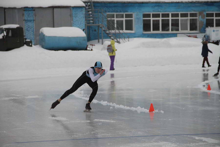 В Барнауле проведут соревнования по конькобежному спорту для школьников