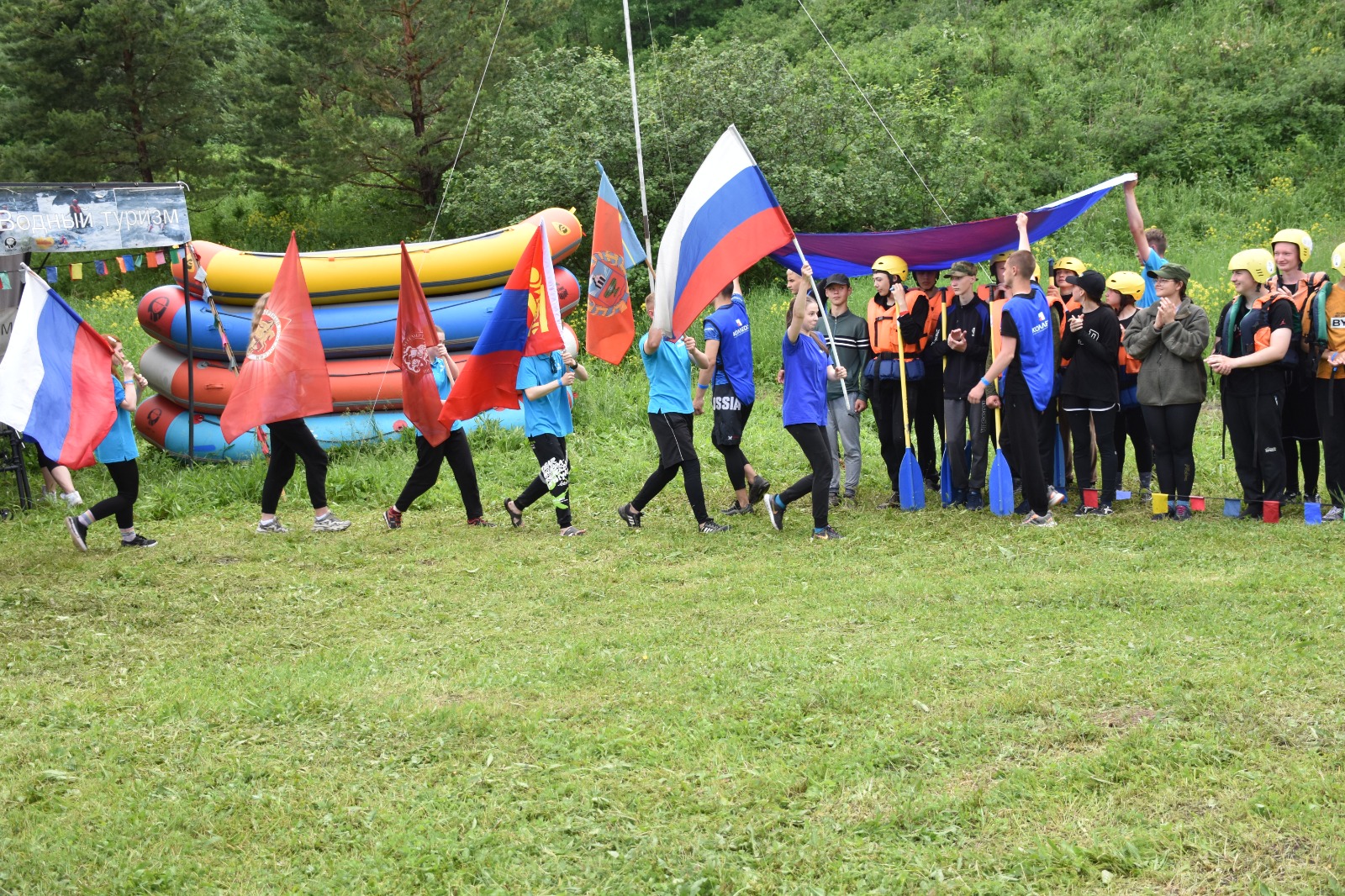 Барнаульские школьники приняли участие в ежегодном туристском фестивале «Песчаная-2024»