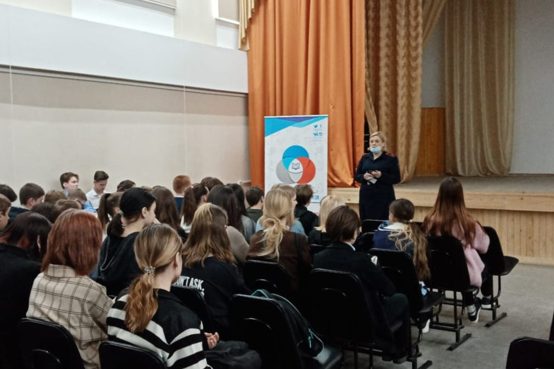 В школах Октябрьского района проведены правовые встречи с несовершеннолетними