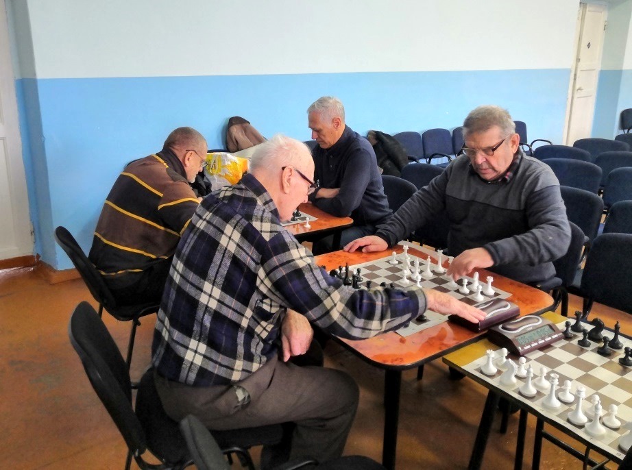 В Барнауле состоялись соревнования по шахматам среди ветеранов 