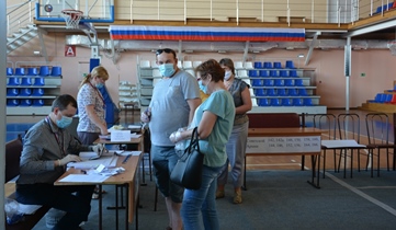 Идет второй день голосования за досрочное общероссийское голосование по вопросу одобрений изменений в Конституцию РФ