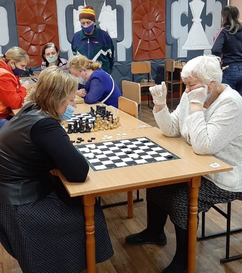 В Барнауле прошел фестиваль среди лиц с ограниченными возможностями здоровья по шахматам и шашкам