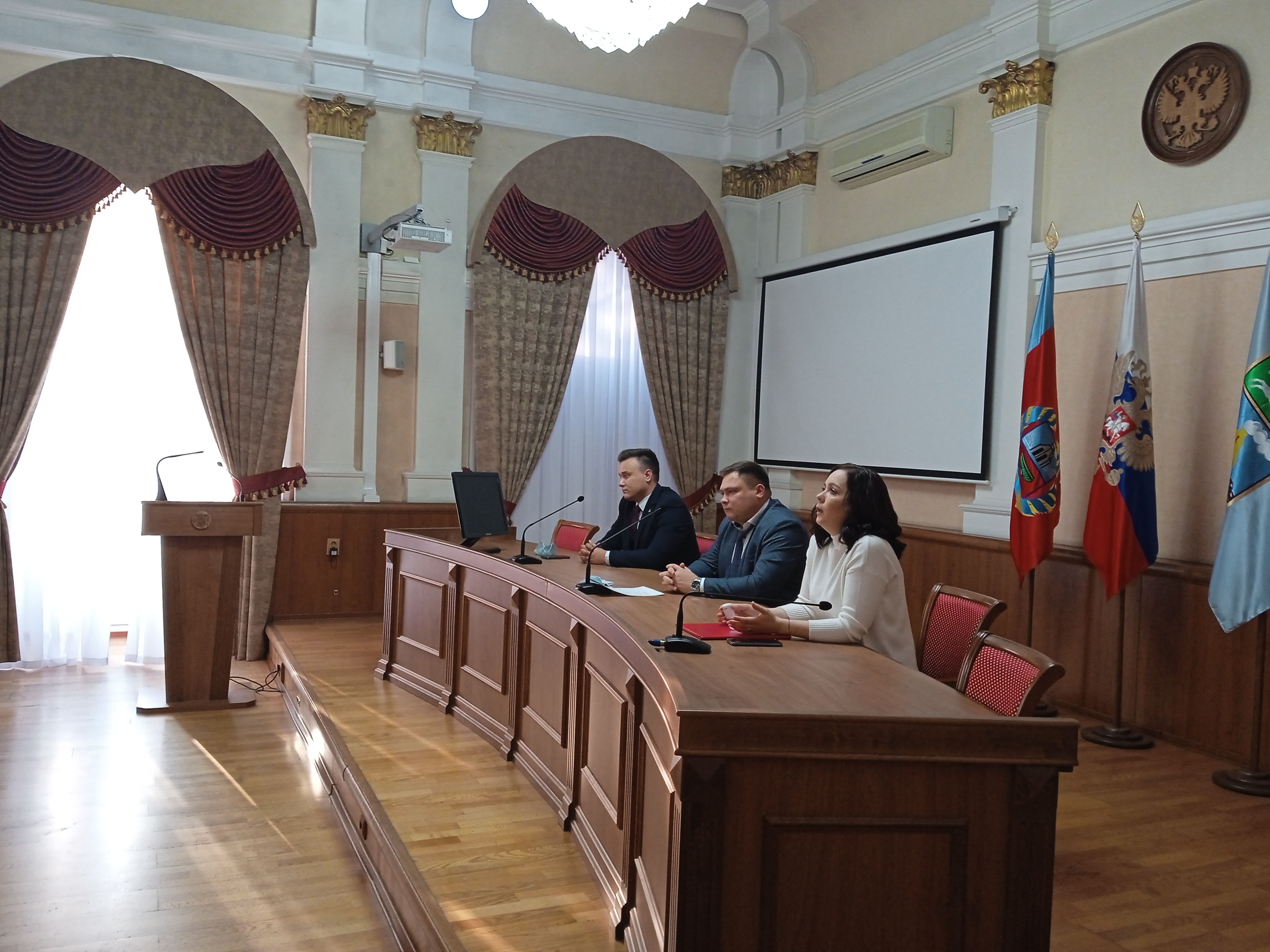 В администрации города прошла установочная сессия молодежного Парламента города Барнаула XII созыва