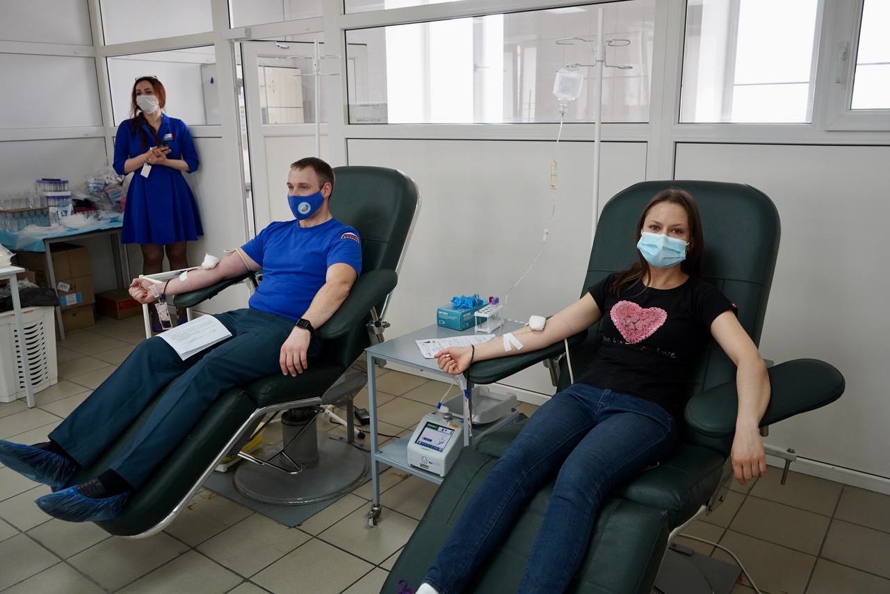 Сотрудники Главного управления МЧС России по Алтайскому краю вновь стали донорами крови